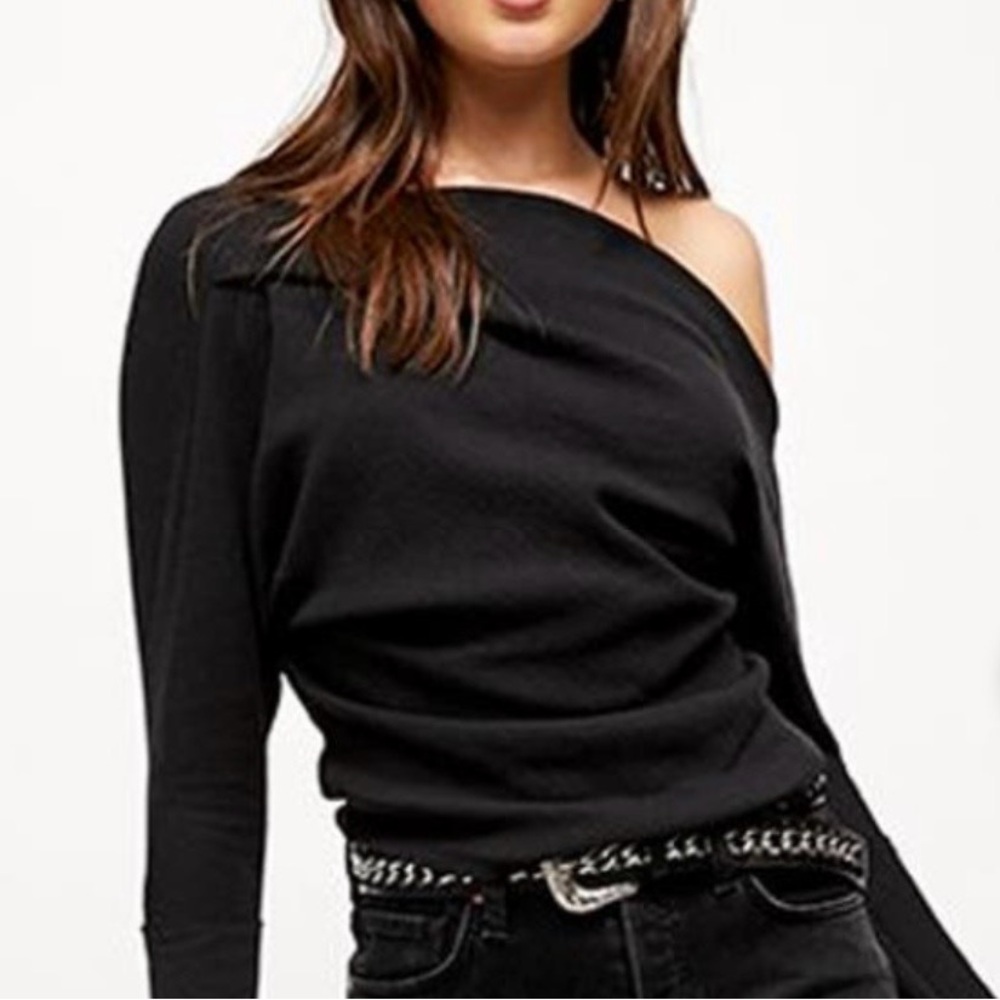 Free People Fuji Off the Shoulder
Thermal Top Black size Large